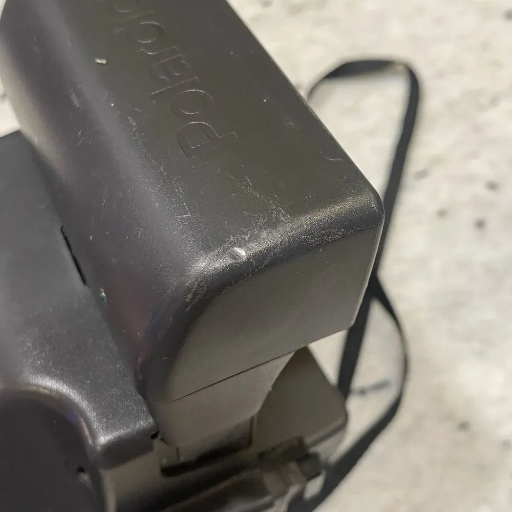 Vtg Polaroid One Step Close Up & Flash 600 Film Instant Camera W/ Strap UNTESTED